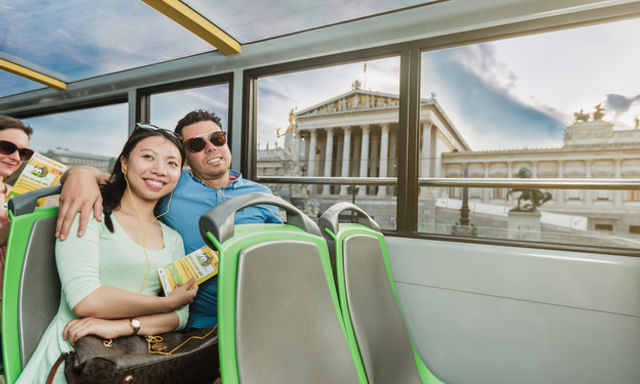 Tham quan Vienna: Hop-On, Hop-Off & Dàn nhạc cung điện Schoenbrunn