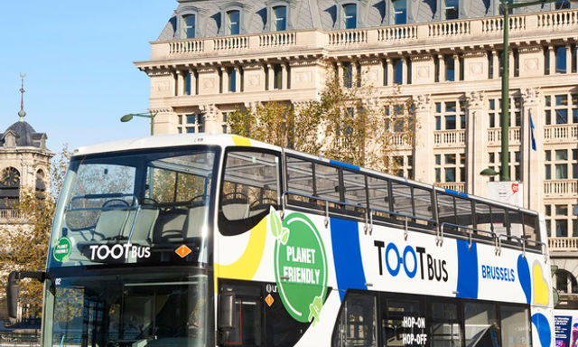 Tour Hop-On Hop-Off khám phá Tootbus Brussels & Vé vào Công viên nước Aqualibi