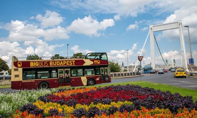 Big Bus Budapest: Hop-On, Hop-Off Bus Tour