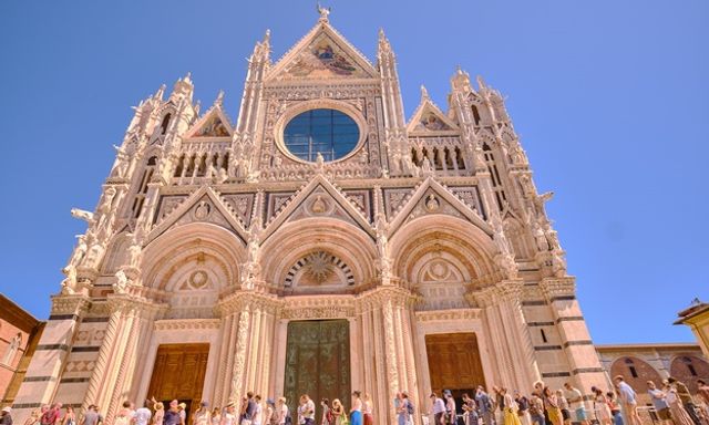 Tour tham quan Tuscany trong ngày từ Rome: Tàu cao tốc và trải nghiệm nếm rượu vang