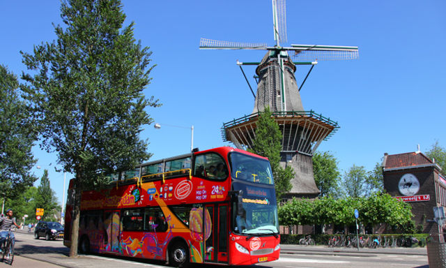 Tour tham quan Amsterdam bằng xe buýt hai tầng và các làng chài Marken và Volendam trong ngày.