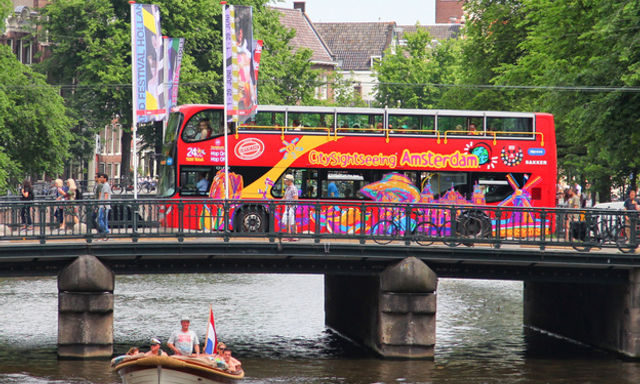 Amsterdam Hop-On Hop-Off & Fishing Villages Day Trip with Boat Ride