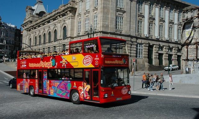 Tour xe buýt tham quan thành phố Hop-On Hop-Off Porto