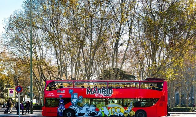 Madrid City Tour: Hop-on, Hop-off Bus with FREE Walking Tour