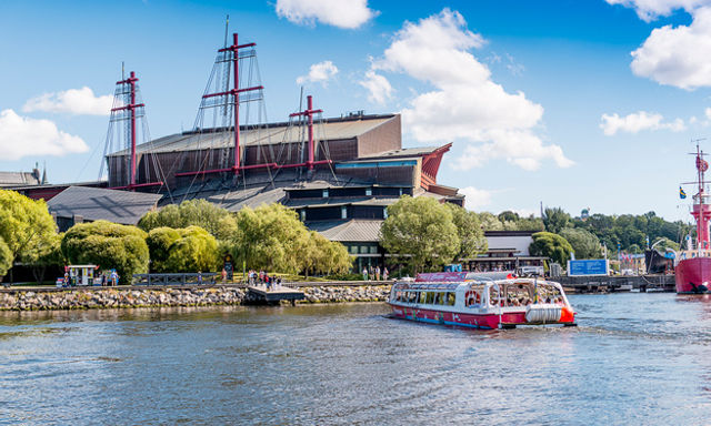 Red Sightseeing Stockholm: Hop-On, Hop-Off Boat Tour