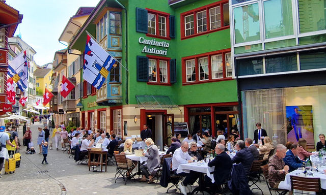 Zurich: Panoramic Open-top Bus Tour