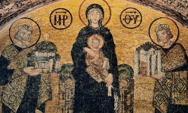 Istanbul Hop-On Hop-Off Bus Tour and Hagia Sophia: Skip The Line Ticket + Audio Guide
