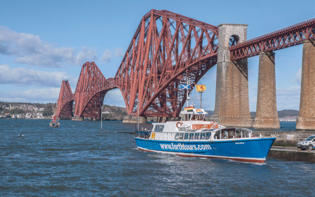Tour tham quan 3 cây cầu bằng xe buýt và thuyền ở Edinburgh