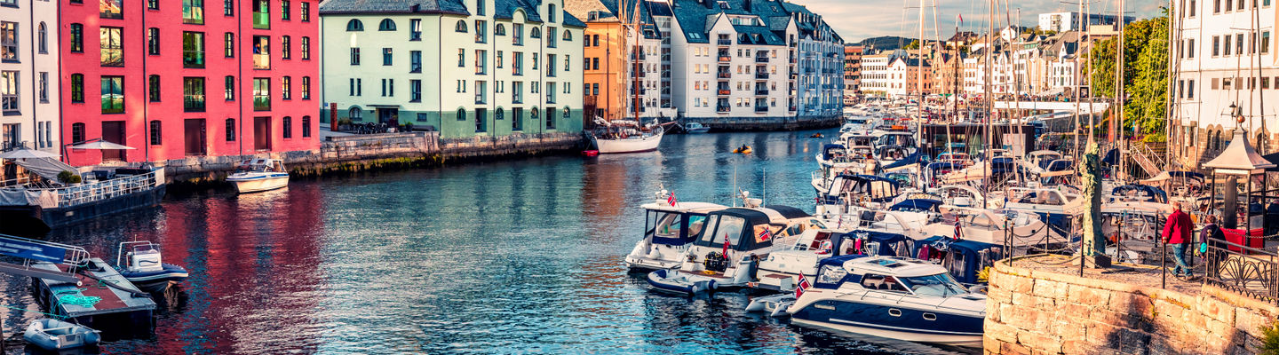 Hop On Hop Off Touren - Ålesund 2026 | isango.com