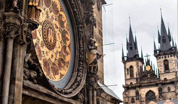 River Cruise + Hop-On Hop-Off Bus Prague and Astronomical Clock Tower ...