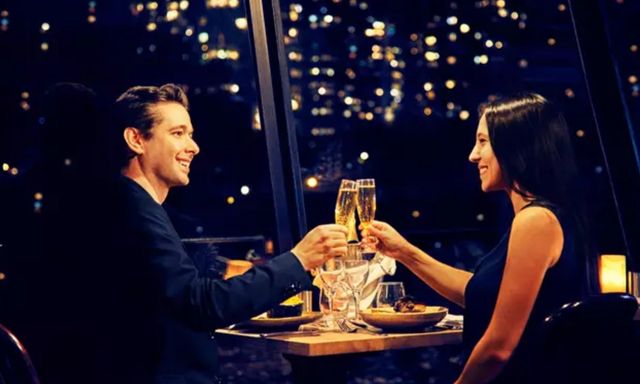 Romantic Seine River Dinner Cruise, Paris