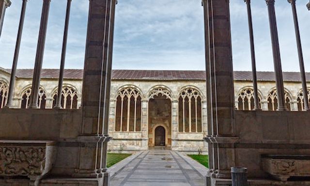 The Miracles of Renaissance: Fast Track Tickets to Baptistry, Sinopie Museum, Graveyard and Cathedral