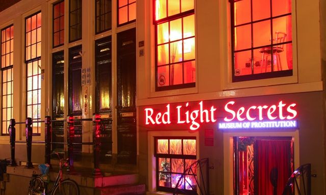 Amsterdam Hop on hop off & Red Light Secrets Museum ticket