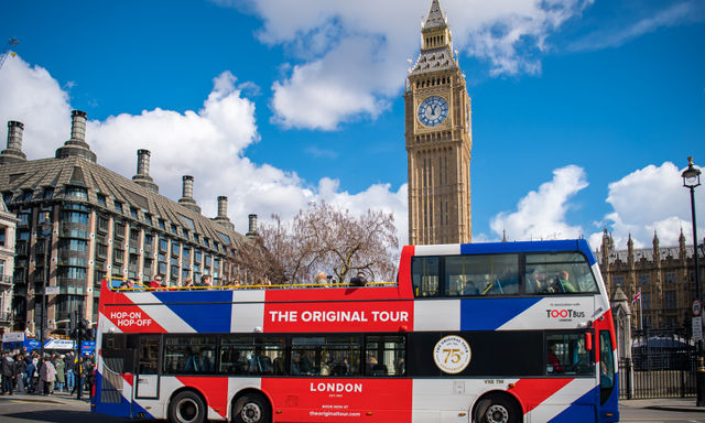 Tootbus London: Hop-On, Hop-Off Bus & Optional Thames Cruise