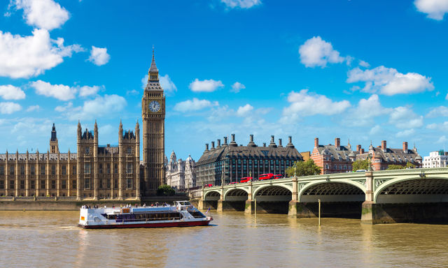 Thames Hop-On, Hop-Off Cruise